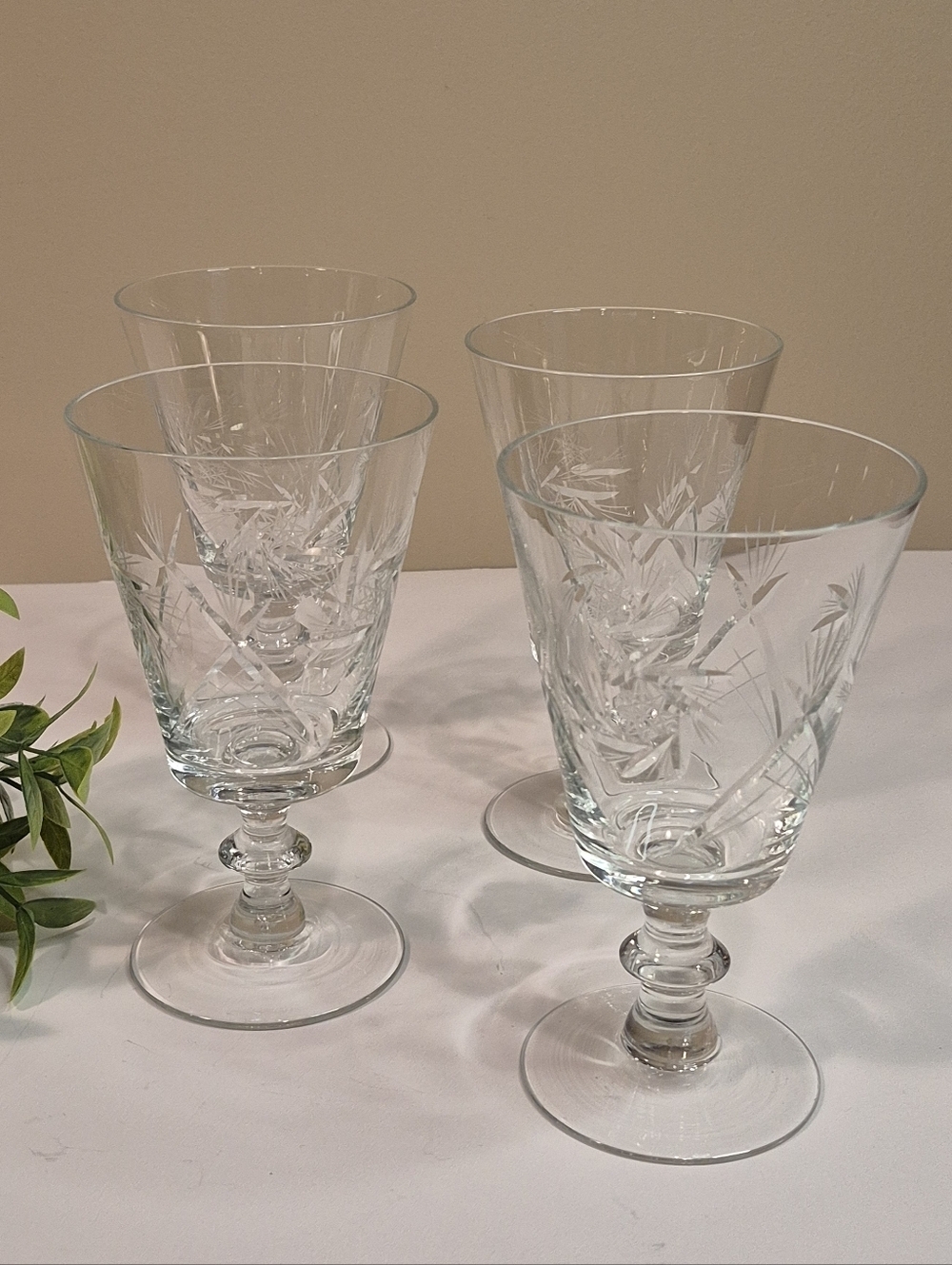 VINTAGE Classic Etched Pinwheel Fan Cut Clear Crystal Water Wine Glass Goblets